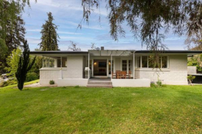 Central Arrowtown 4 Beds and Spa!